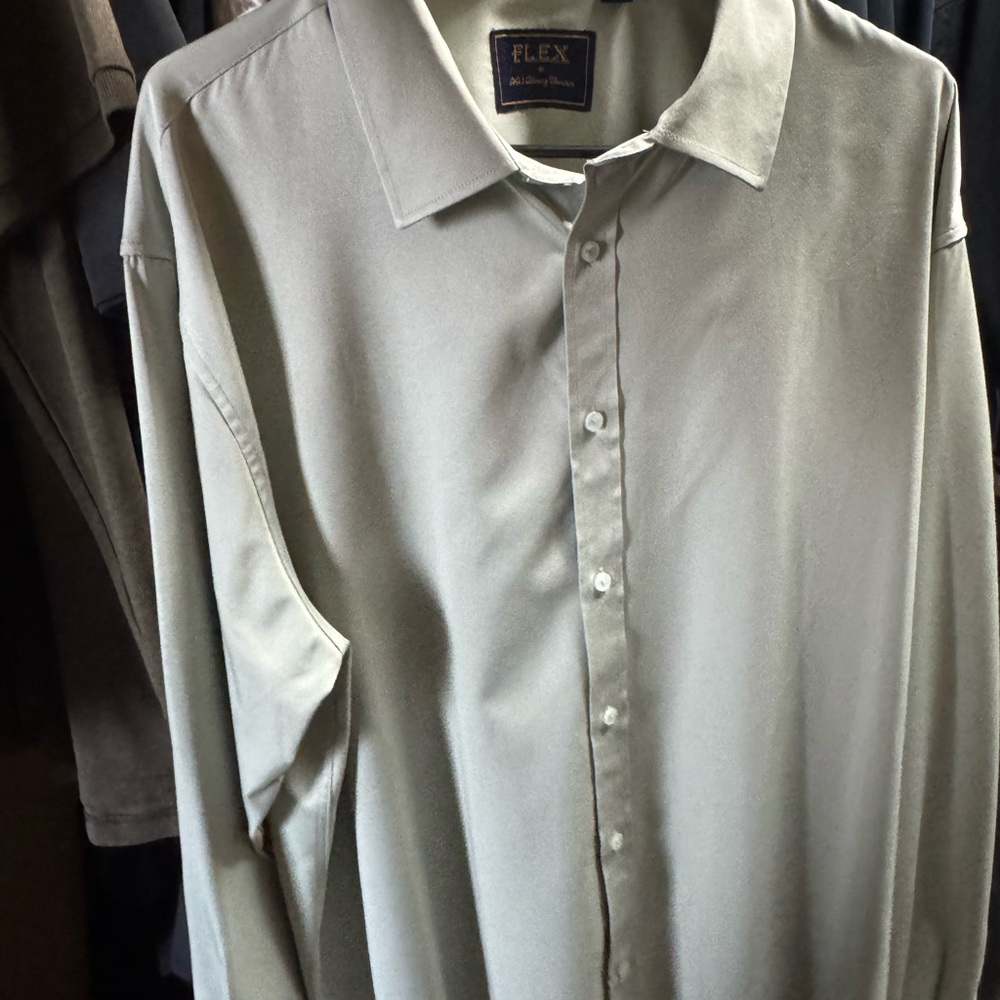 Flex Men's Classic Sage Green Button Down Shirt